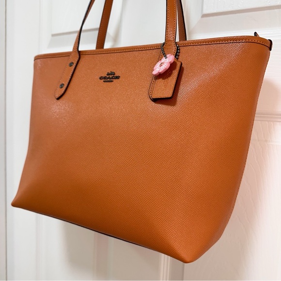 Coach City Tote in Deep Caramel Crossgrain Leather NWOT - Picture 4 of 11